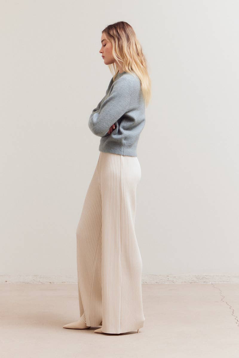 CREW NECK SWEATER