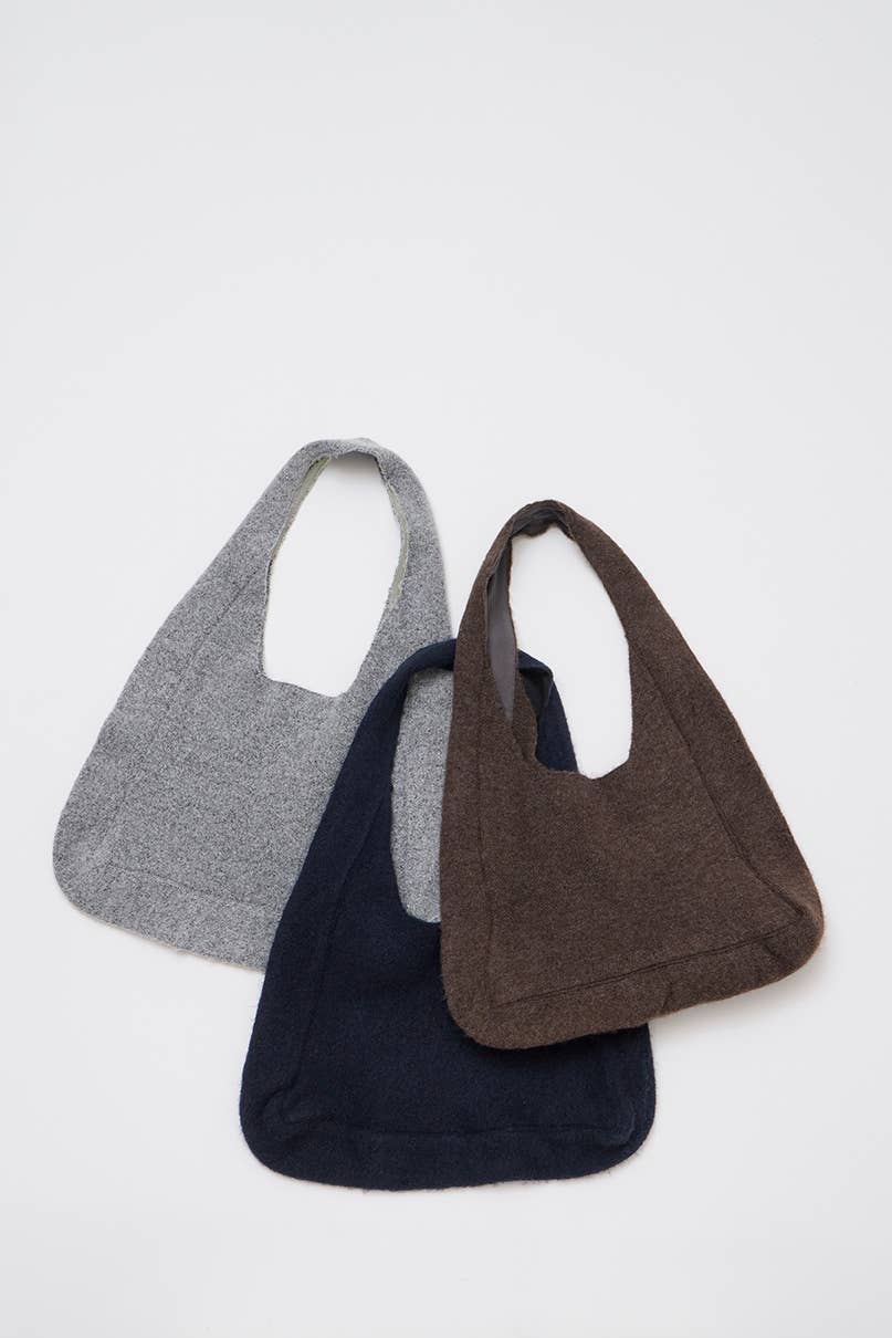 KNITTED SHOULDER BAG