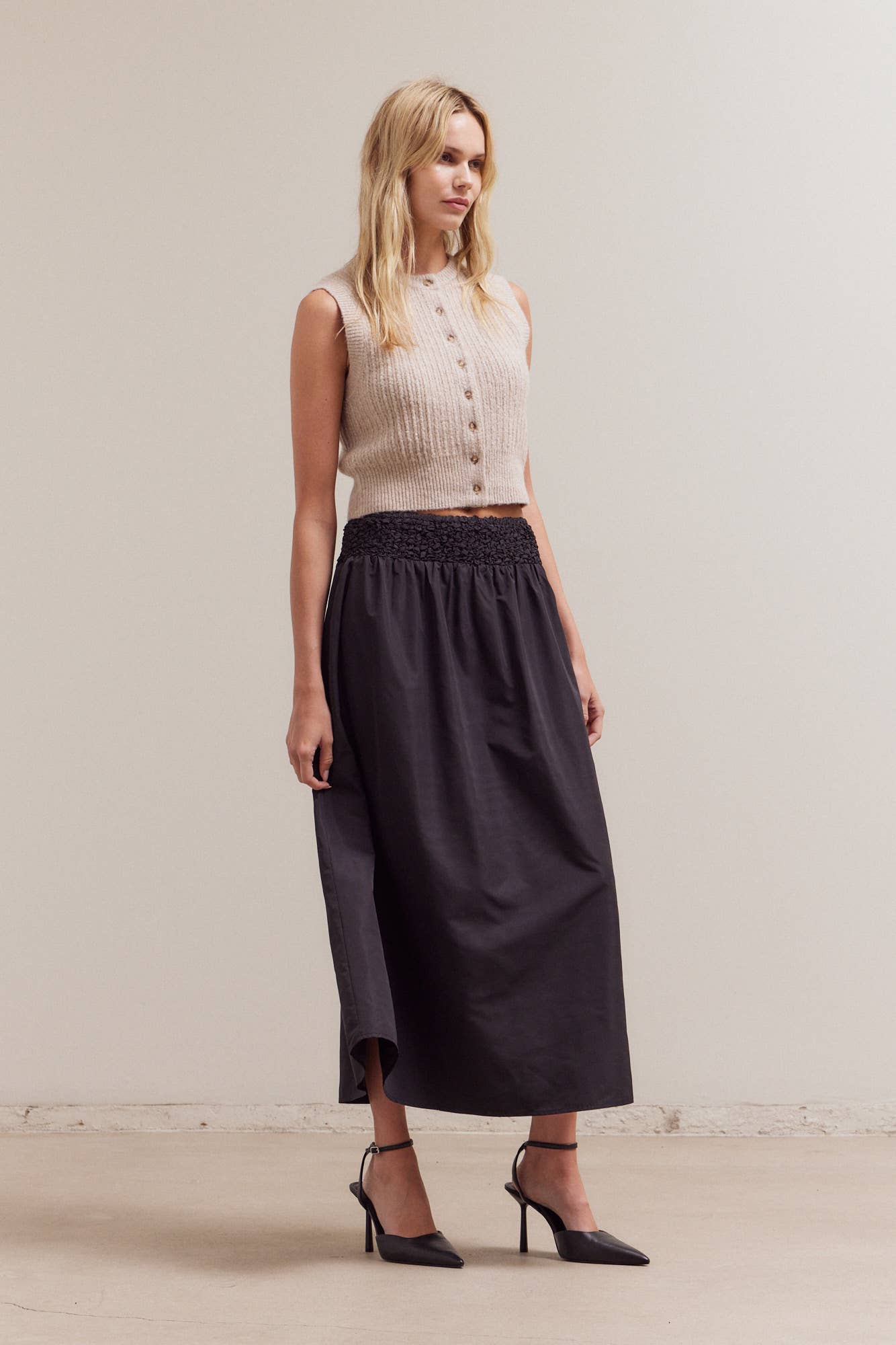 BUTTON UP SWEATER SLEEVELESS TOP
