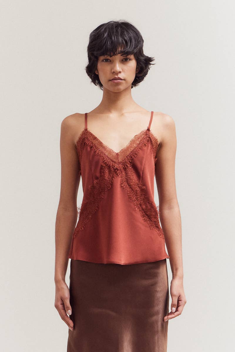 LACE SPAGHETTI TANK TOP