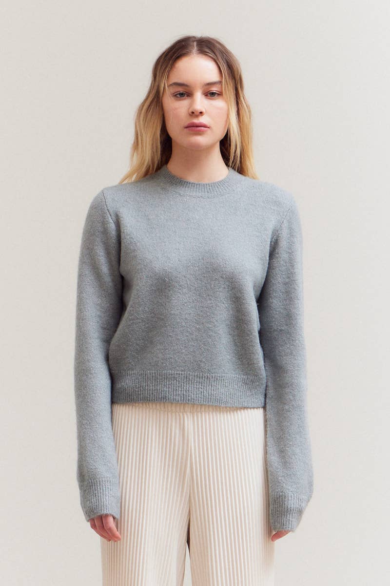 CREW NECK SWEATER