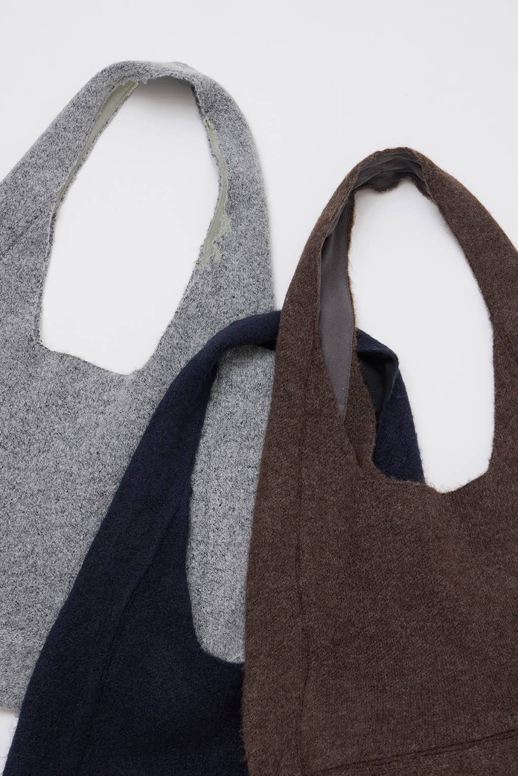 KNITTED SHOULDER BAG