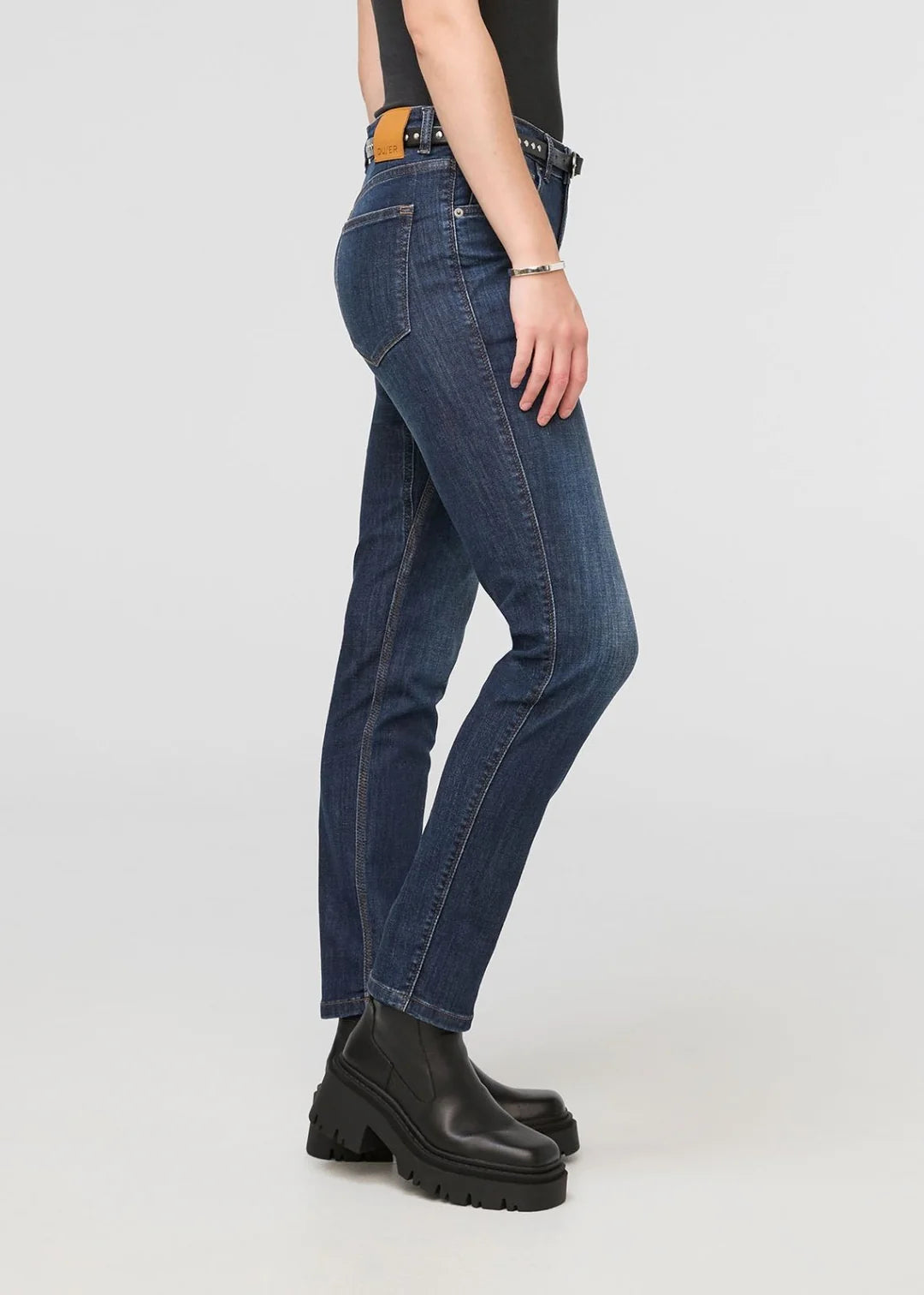 Duer Performance Denim - Girlfriend Jean in Heritage Blue