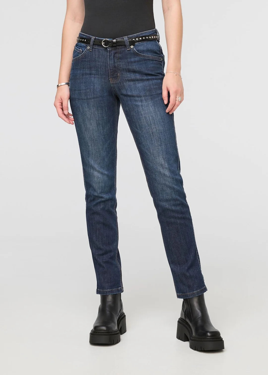 Duer Performance Denim - Girlfriend Jean in Heritage Blue