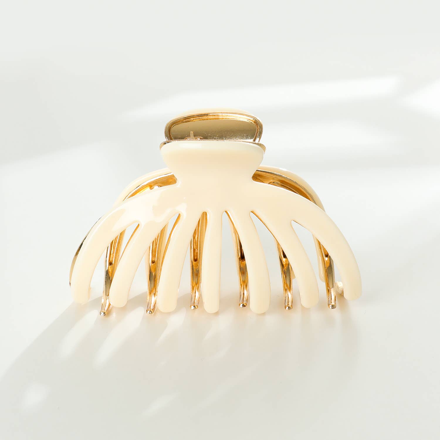 Hailey Solid | Large Gold Metal Octopus Claw Clip