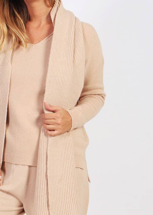 Plain knit scarf