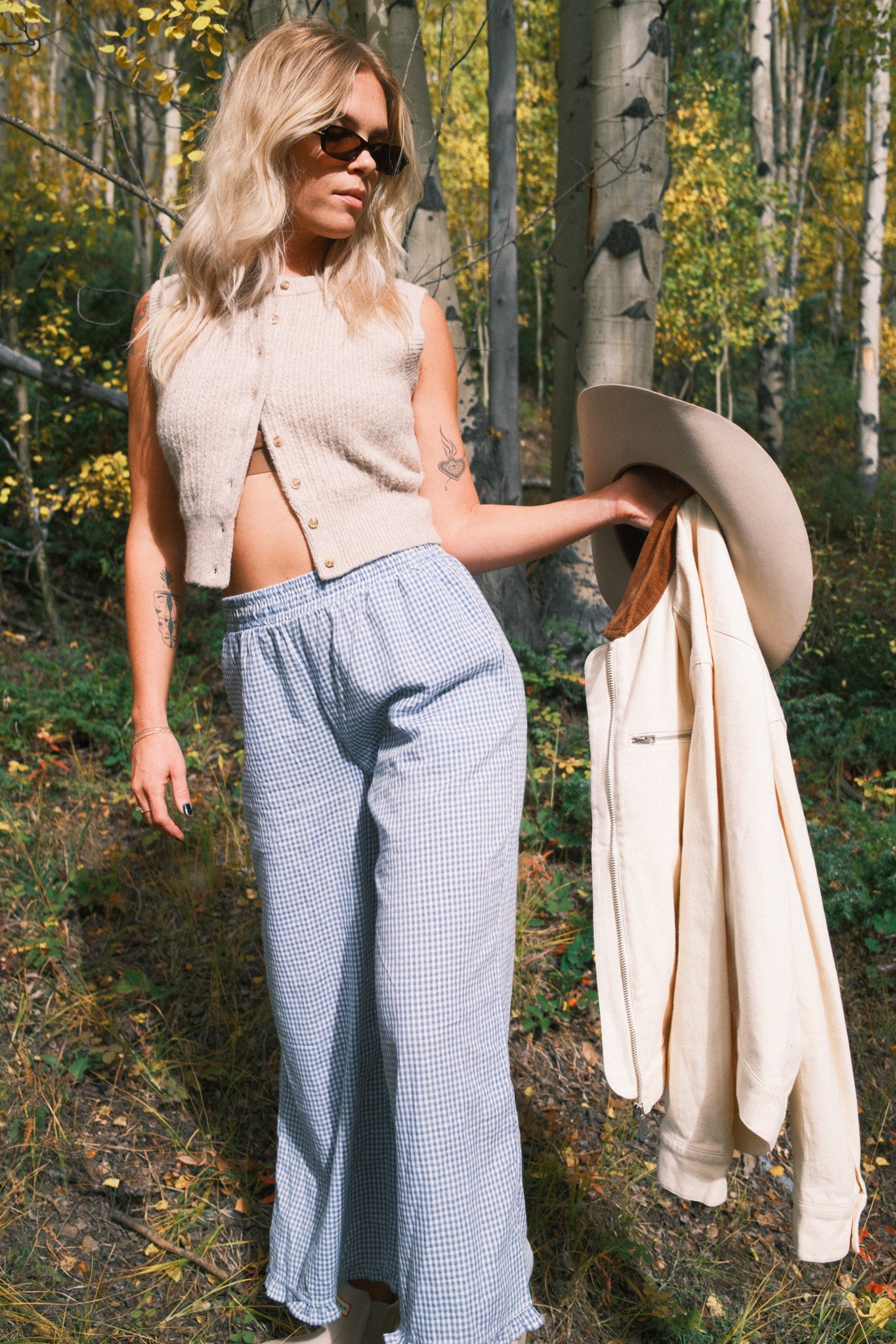 BUTTON UP SWEATER SLEEVELESS TOP