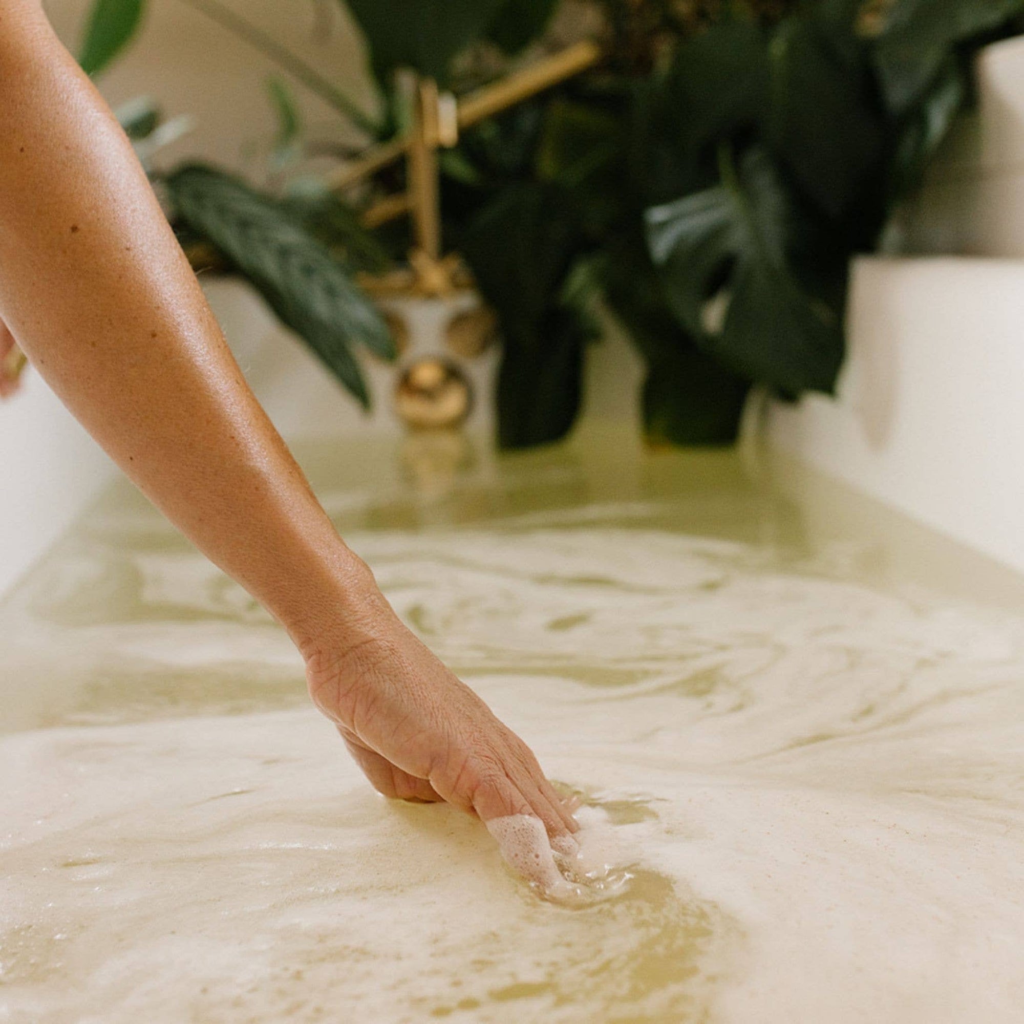MILK &amp; HONEY | Sundance Sea Bathing Salt